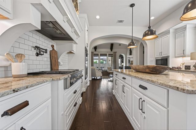 3 Blue Mesa Court, Spring, TX 77389