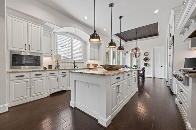 3 Blue Mesa Court, Spring, TX 77389