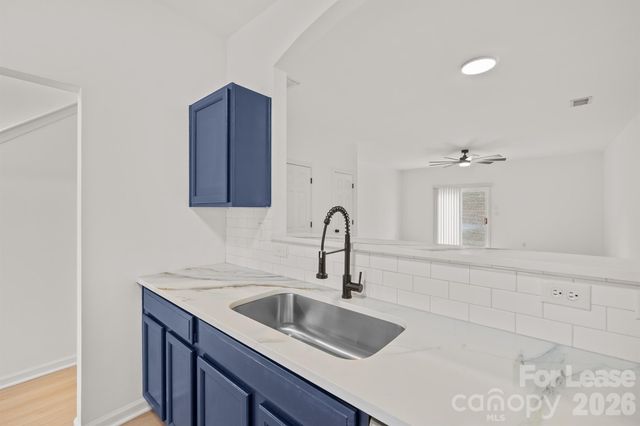 2270 Winthrop Chase Drive, Charlotte, NC 28212