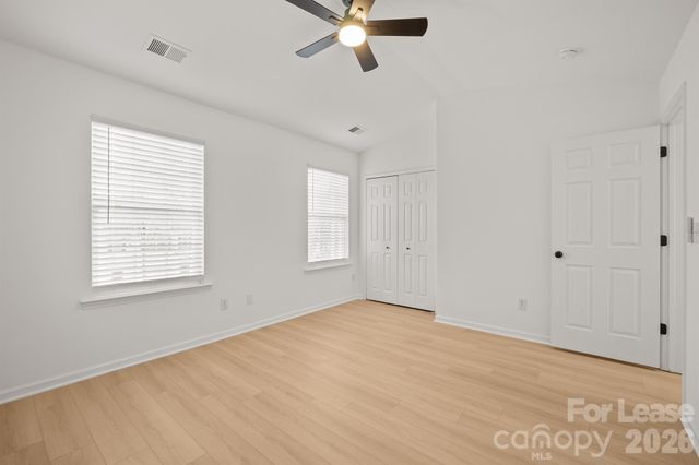 2270 Winthrop Chase Drive, Charlotte, NC 28212