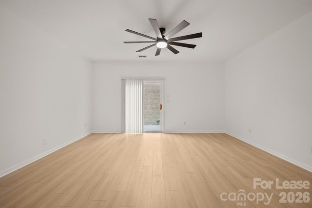 2270 Winthrop Chase Drive, Charlotte, NC 28212