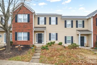2270 Winthrop Chase Drive, Charlotte, NC 28212