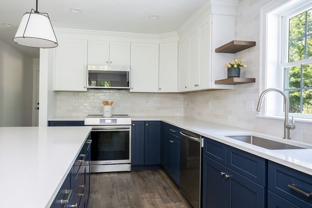 65 Great Neck Road, Wareham, MA 02538