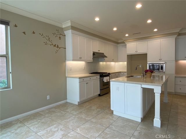 31 Norwich, Irvine, CA 92620