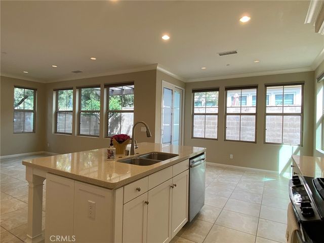 31 Norwich, Irvine, CA 92620