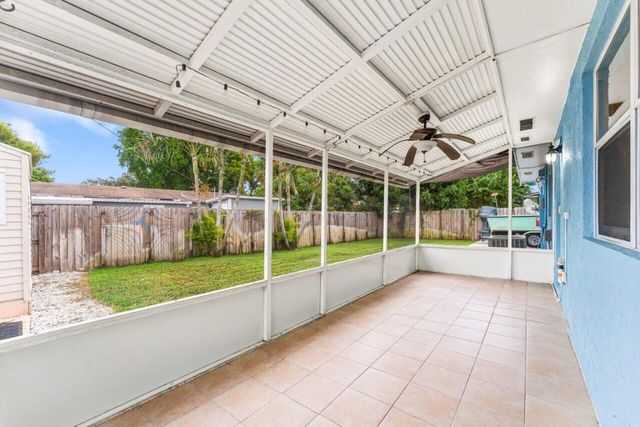 2800 NE 8th Avenue NE, Pompano Beach, FL 33064