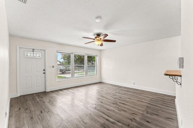 2800 NE 8th Avenue NE, Pompano Beach, FL 33064