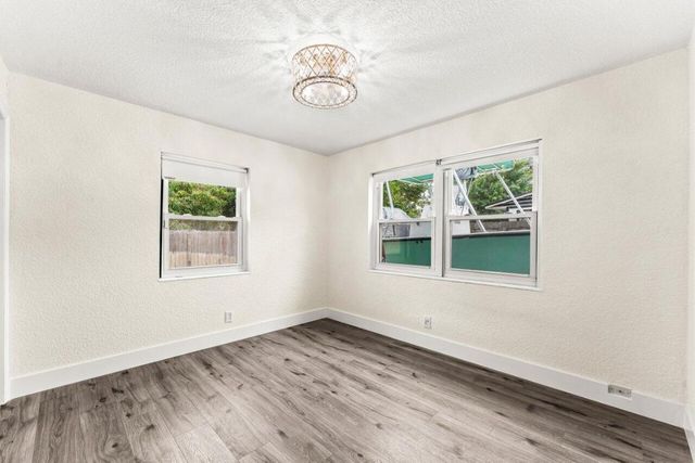 2800 NE 8th Avenue NE, Pompano Beach, FL 33064