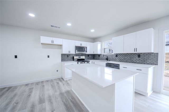 1101 Fouts Drive, Irving, TX 75061