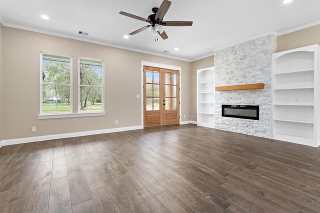 1130 Lyndale Street, Vidor, TX 77662