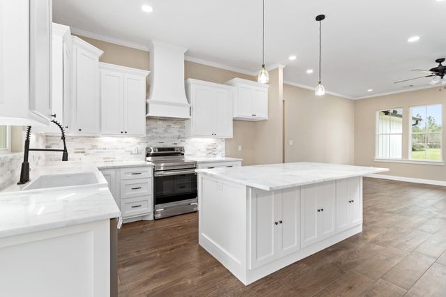 1130 Lyndale Street, Vidor, TX 77662