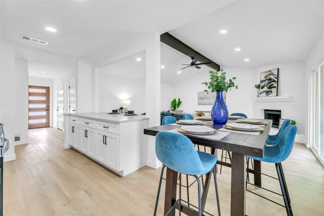 6221 Maple Springs Drive, Arlington, TX 76001