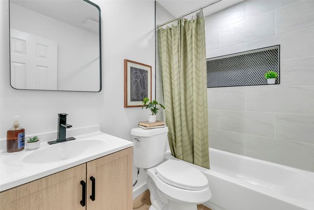 6221 Maple Springs Drive, Arlington, TX 76001