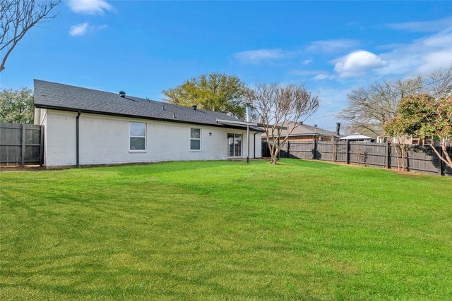 6221 Maple Springs Drive, Arlington, TX 76001