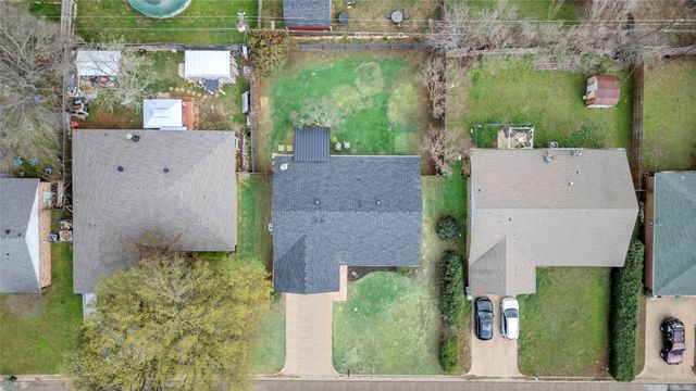 6221 Maple Springs Drive, Arlington, TX 76001