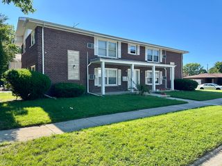 18207 Locust Street, Lansing, IL 60438