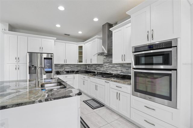 10142 SILMARIEN STREET, Orlando, FL 32825