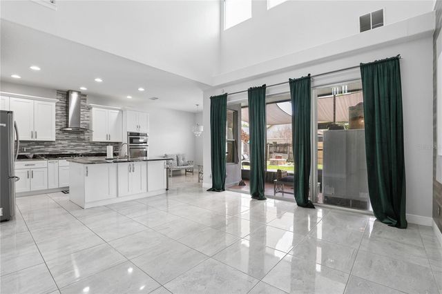 10142 SILMARIEN STREET, Orlando, FL 32825