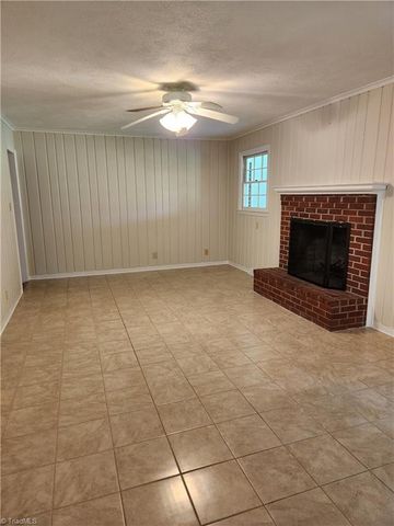 4880 Hawkwood Trail, Winston-salem, NC 27103