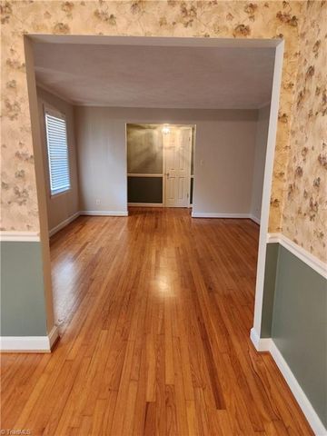 4880 Hawkwood Trail, Winston-salem, NC 27103