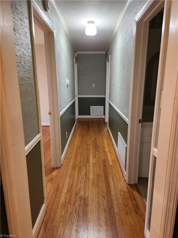 4880 Hawkwood Trail, Winston-salem, NC 27103