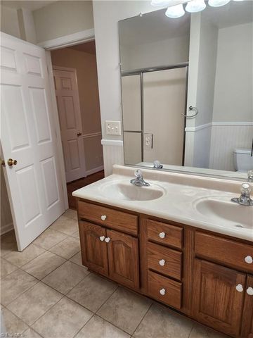 4880 Hawkwood Trail, Winston-salem, NC 27103