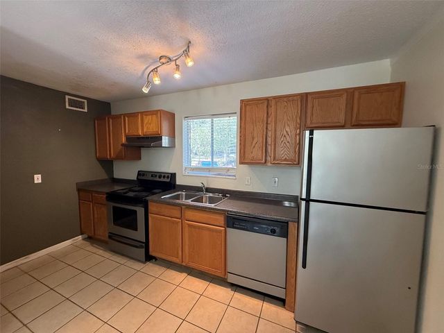 507 NW 39TH ROAD 102, Gainesville, FL 32607