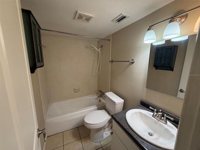 507 NW 39TH ROAD 102, Gainesville, FL 32607