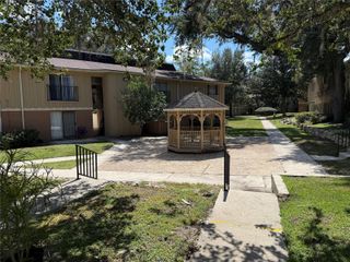 507 NW 39TH ROAD 102, Gainesville, FL 32607