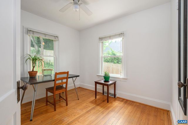 606 MCINTIRE RD, Charlottesville, VA 22902