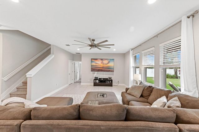 11941 Cypress Key Way, Royal Palm Beach, FL 33411