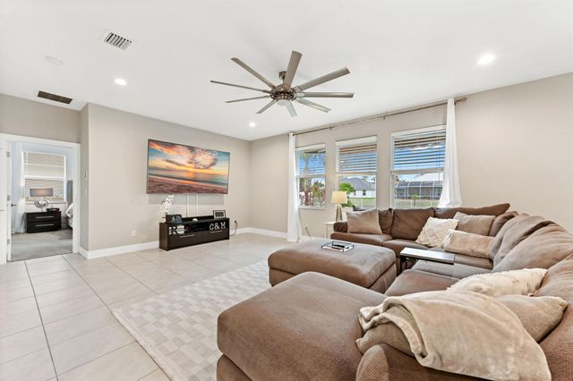 11941 Cypress Key Way, Royal Palm Beach, FL 33411