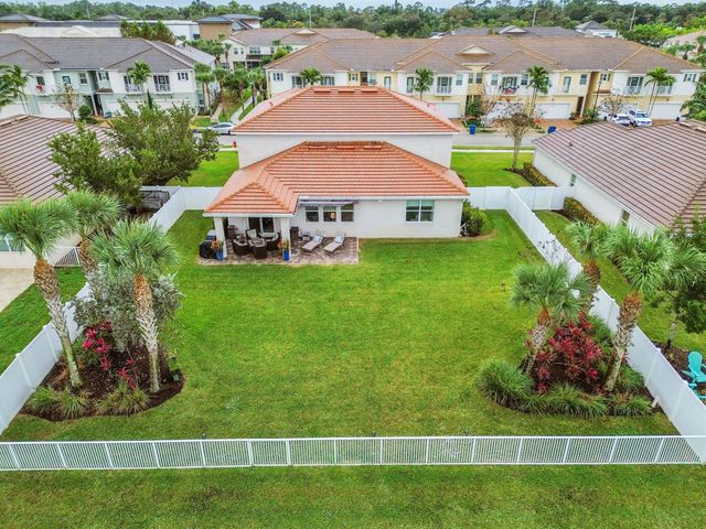 11941 Cypress Key Way, Royal Palm Beach, FL 33411