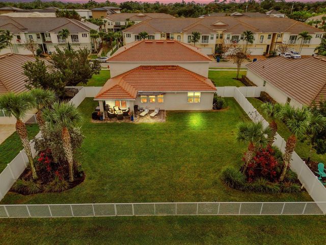 11941 Cypress Key Way, Royal Palm Beach, FL 33411