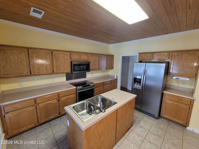 13165 Coldwater Drive, Olive Branch, MS 38654