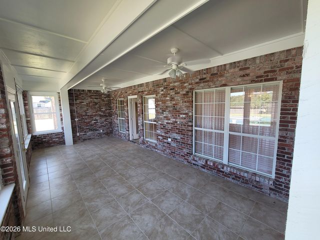 13165 Coldwater Drive, Olive Branch, MS 38654