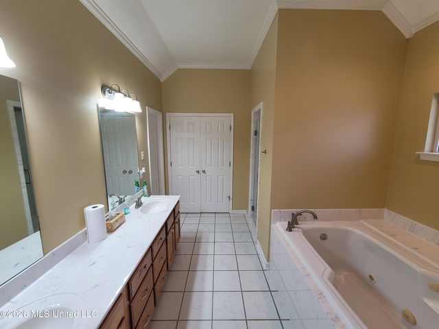 13165 Coldwater Drive, Olive Branch, MS 38654