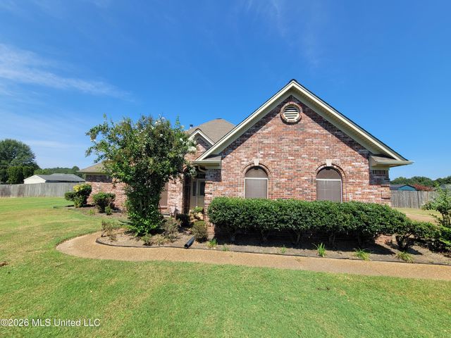 13165 Coldwater Drive, Olive Branch, MS 38654