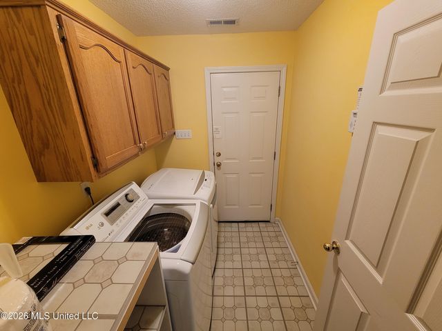 13165 Coldwater Drive, Olive Branch, MS 38654
