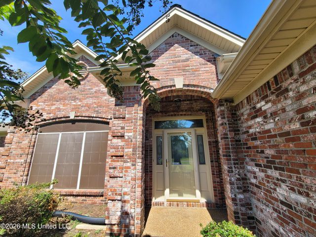 13165 Coldwater Drive, Olive Branch, MS 38654