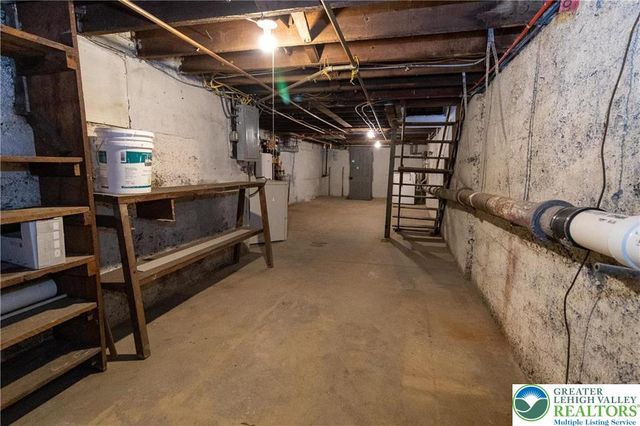 948 West Maple Street, Allentown City, PA 18101