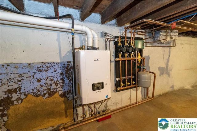 948 West Maple Street, Allentown City, PA 18101