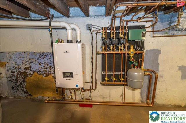 948 West Maple Street, Allentown City, PA 18101