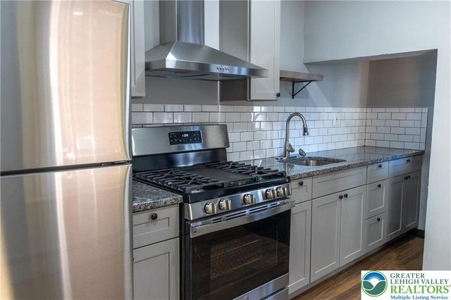 948 West Maple Street, Allentown City, PA 18101