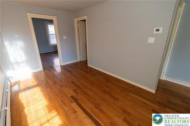 948 West Maple Street, Allentown City, PA 18101