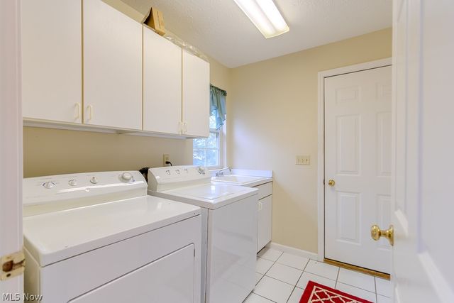 390 Blair Circle, Aurora, OH 44202