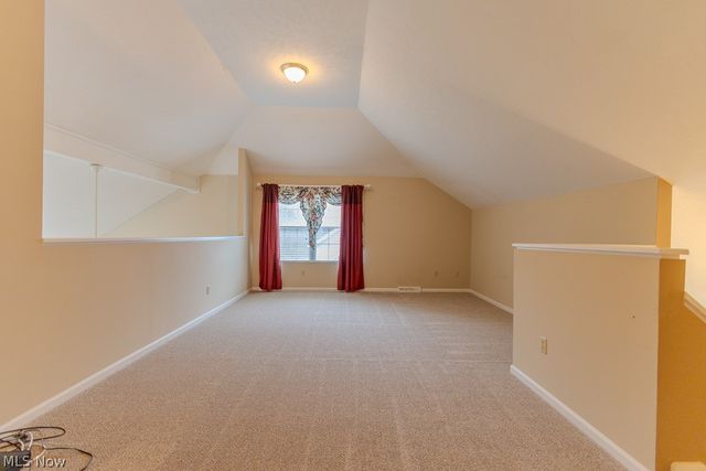 390 Blair Circle, Aurora, OH 44202