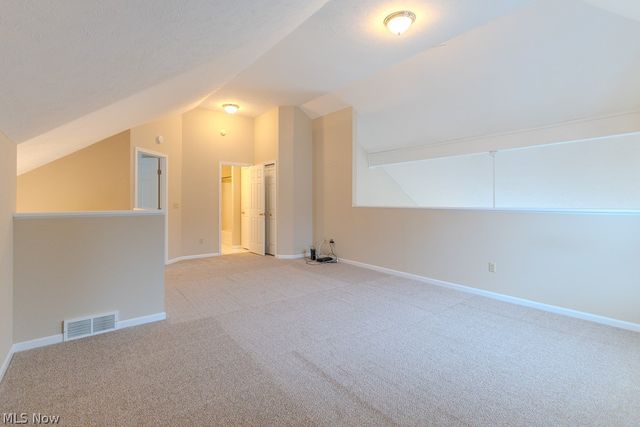390 Blair Circle, Aurora, OH 44202