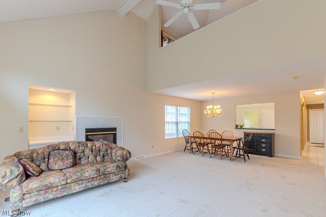 390 Blair Circle, Aurora, OH 44202
