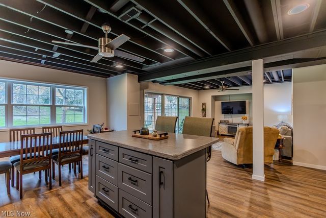 390 Blair Circle, Aurora, OH 44202